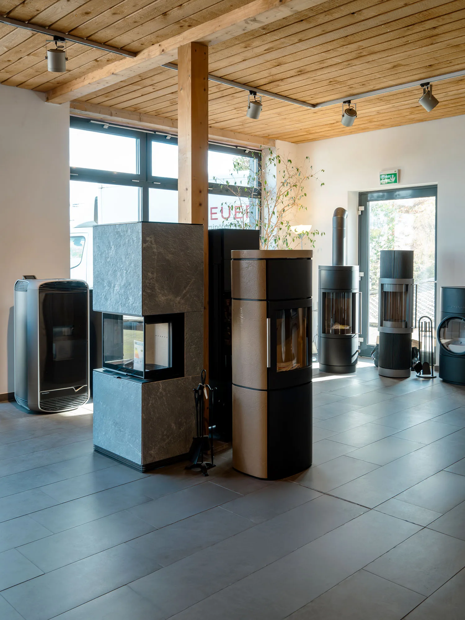 Showroom 2 Mitte Showroom 2, Kaminofen Ausstellung Osburg