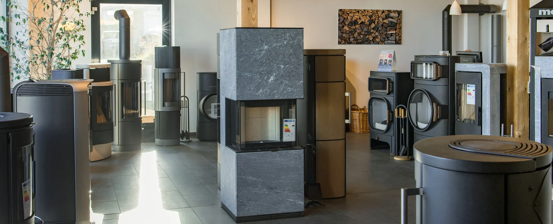Ofenladen Osburg Kaminöfen im Showroom